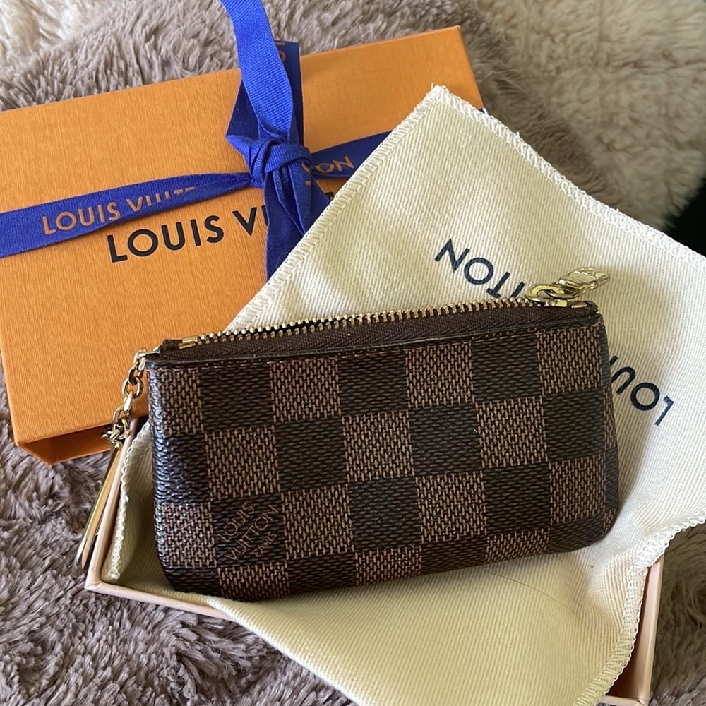 Louis Vuitton damier ebene key pouch/ keychain wallet